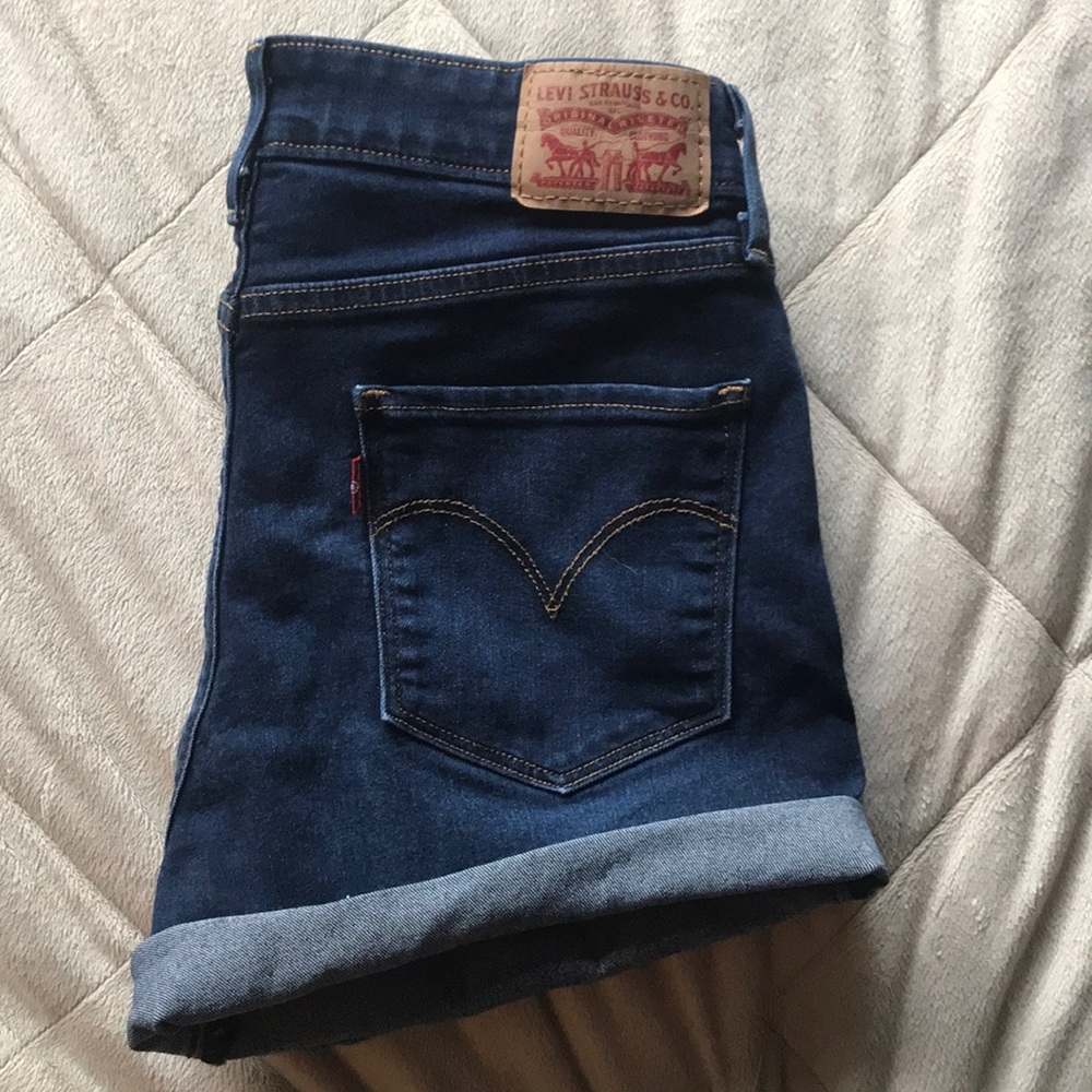 Levi’s shorts